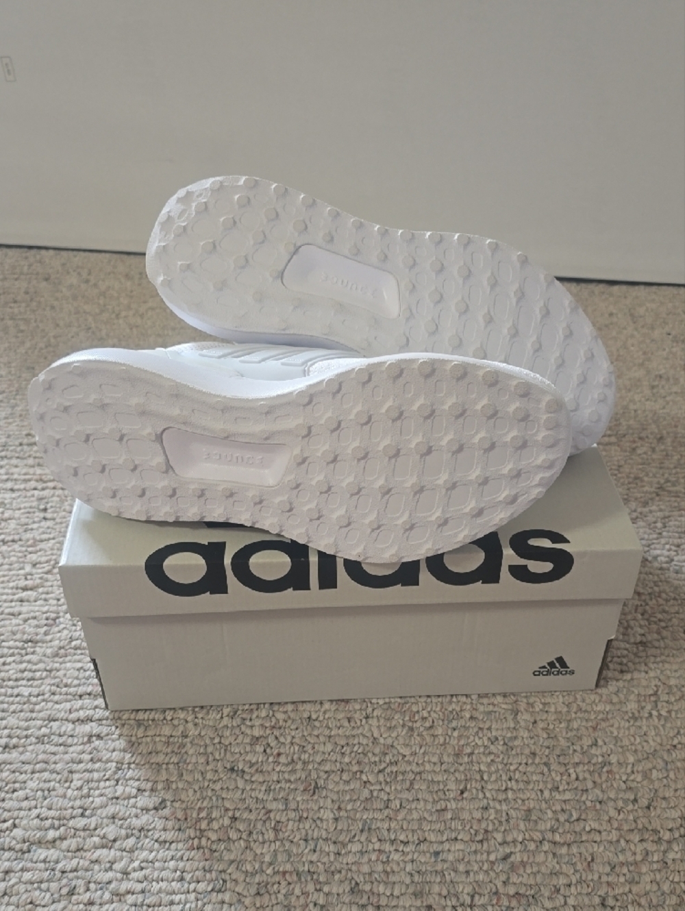 adidas Women's Ubounce DNA White Running Shoes - Picture 4 of 5